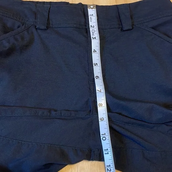 Duluth Trading Co Dry on the Fly Improved Capris - Black - Picture 12 of 16